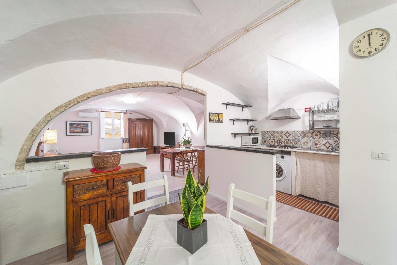 Casa Gilbert 101 Apartment Алгеро Екстериор снимка