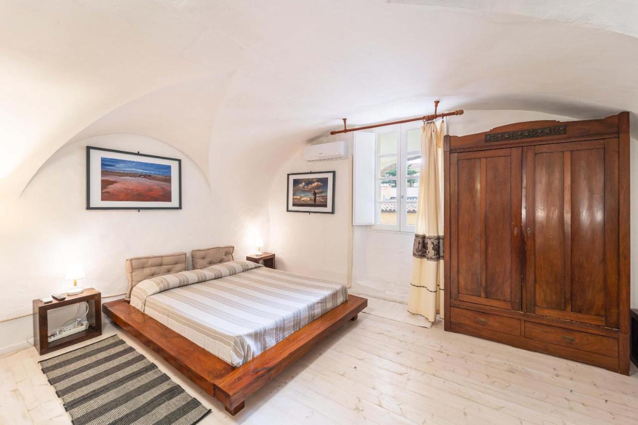 Casa Gilbert 101 Apartment Алгеро Екстериор снимка